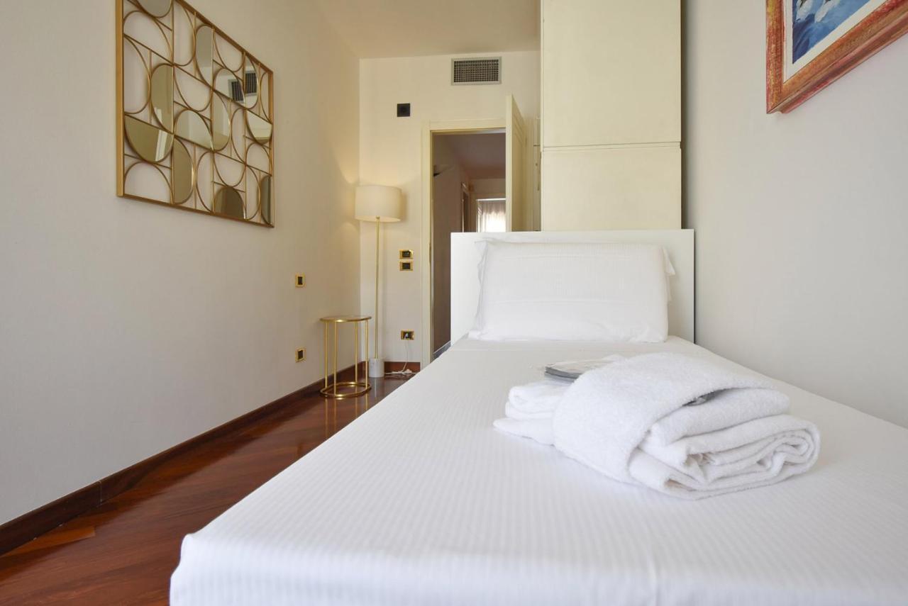 Tito Livio Deluxe Accommodation Padova Exterior photo